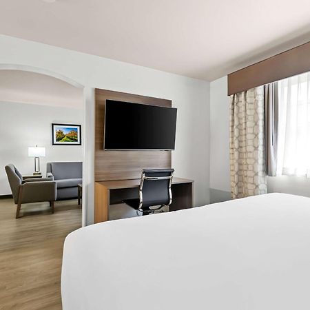 Best Western Plus Caldwell Inn & Suites Exteriör bild