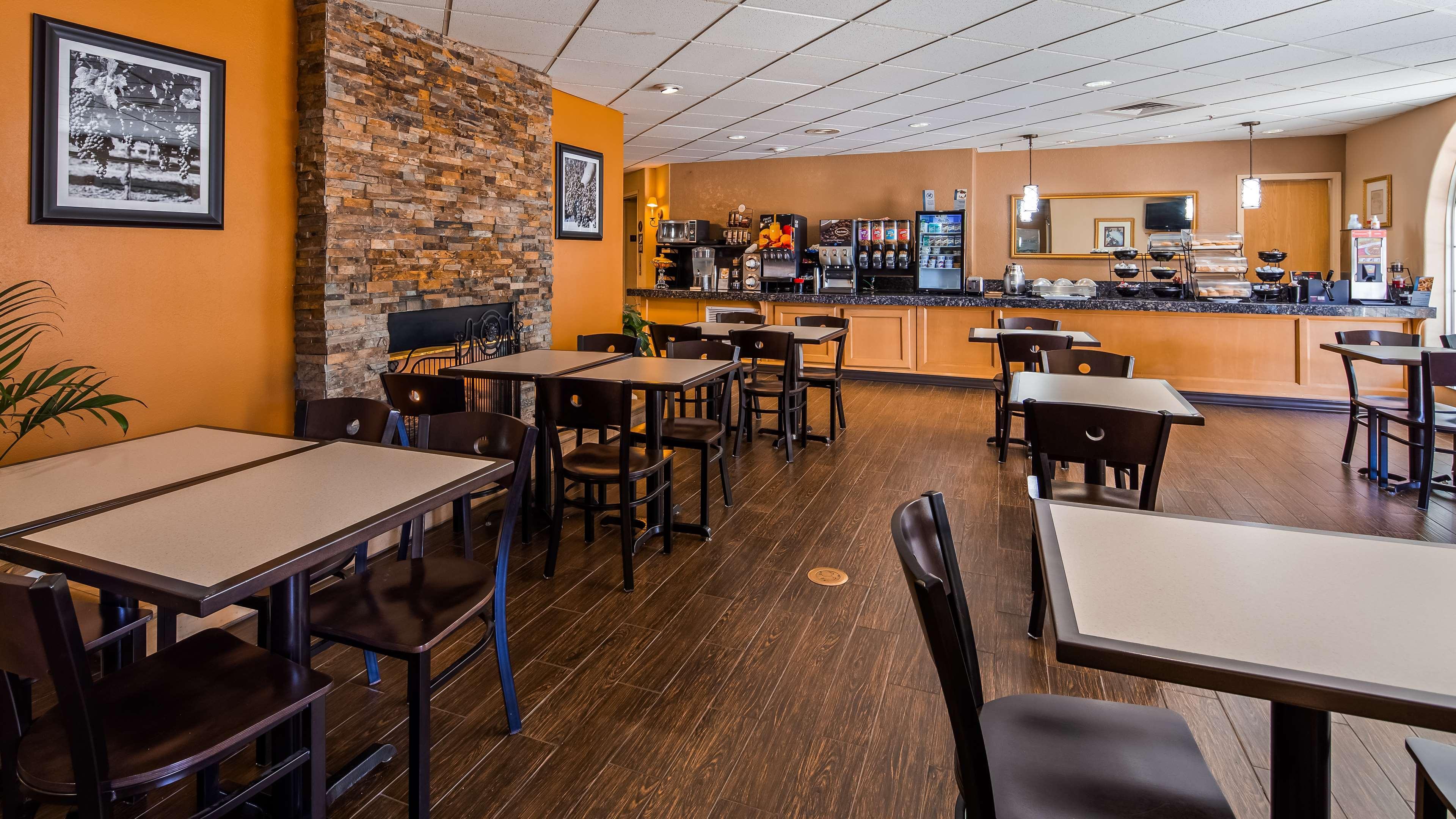 Best Western Plus Caldwell Inn & Suites Exteriör bild